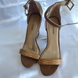 Brown heels from Callit spring-NEW NEW without tag